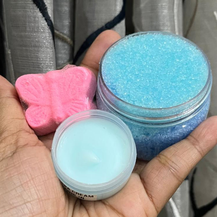 Foot Scrub Combo ( Pedicure Bomb Will be Random colour / Flavor )