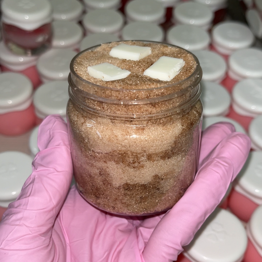 Hot chocolate - Body scrub 80g/600g ( triple butter soap as marshmallows on top )