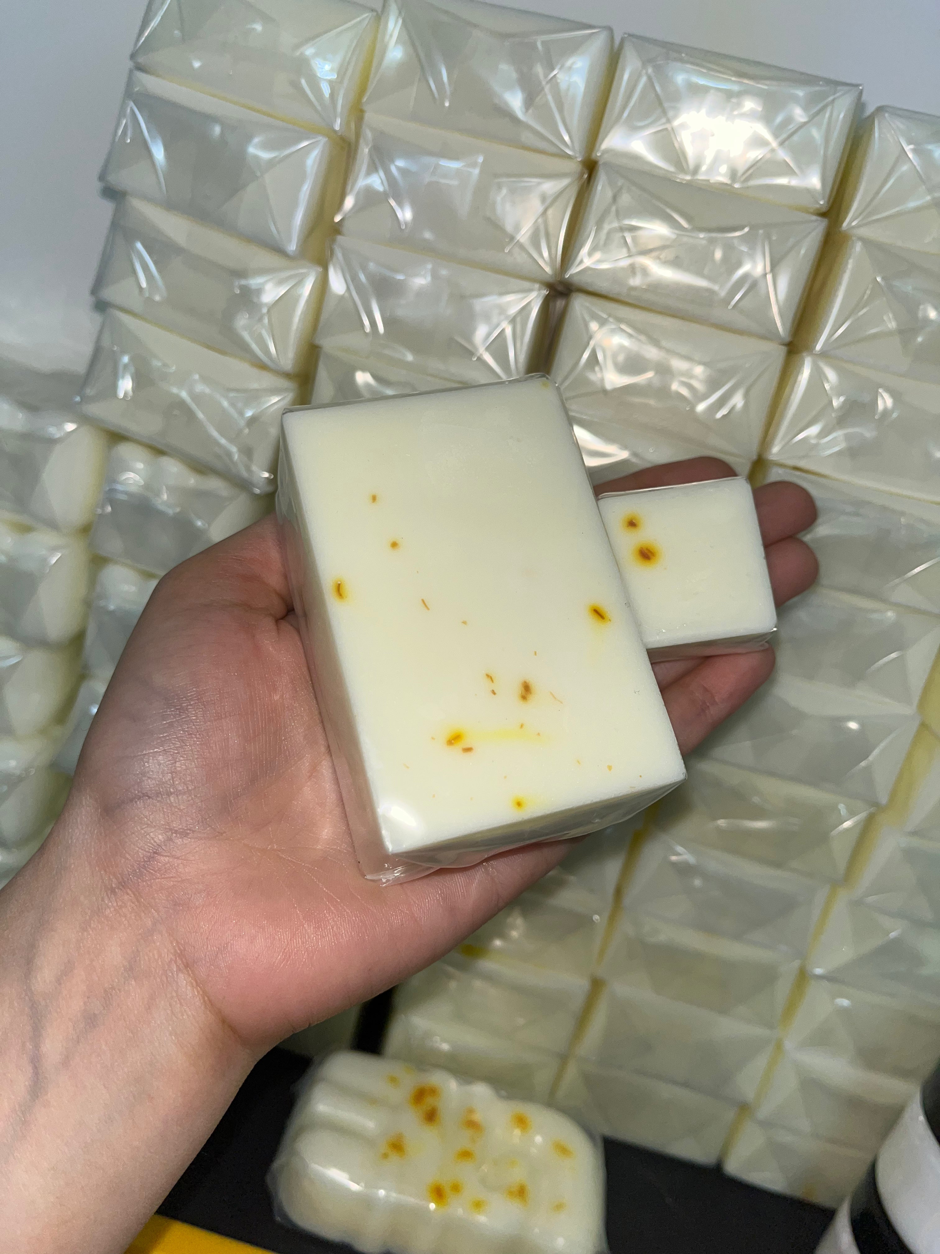 Kesar soap ( Pre order ships in 3-4 days ) 🧼🫧