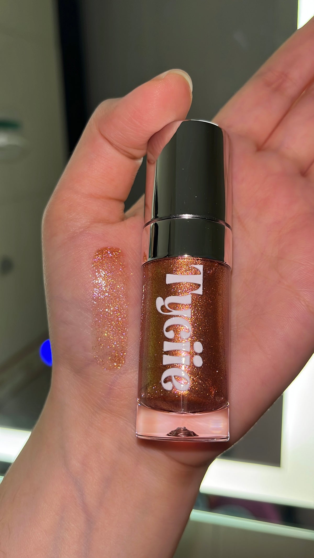 Cosmic Hydrating Lip Gloss 8ml ✨