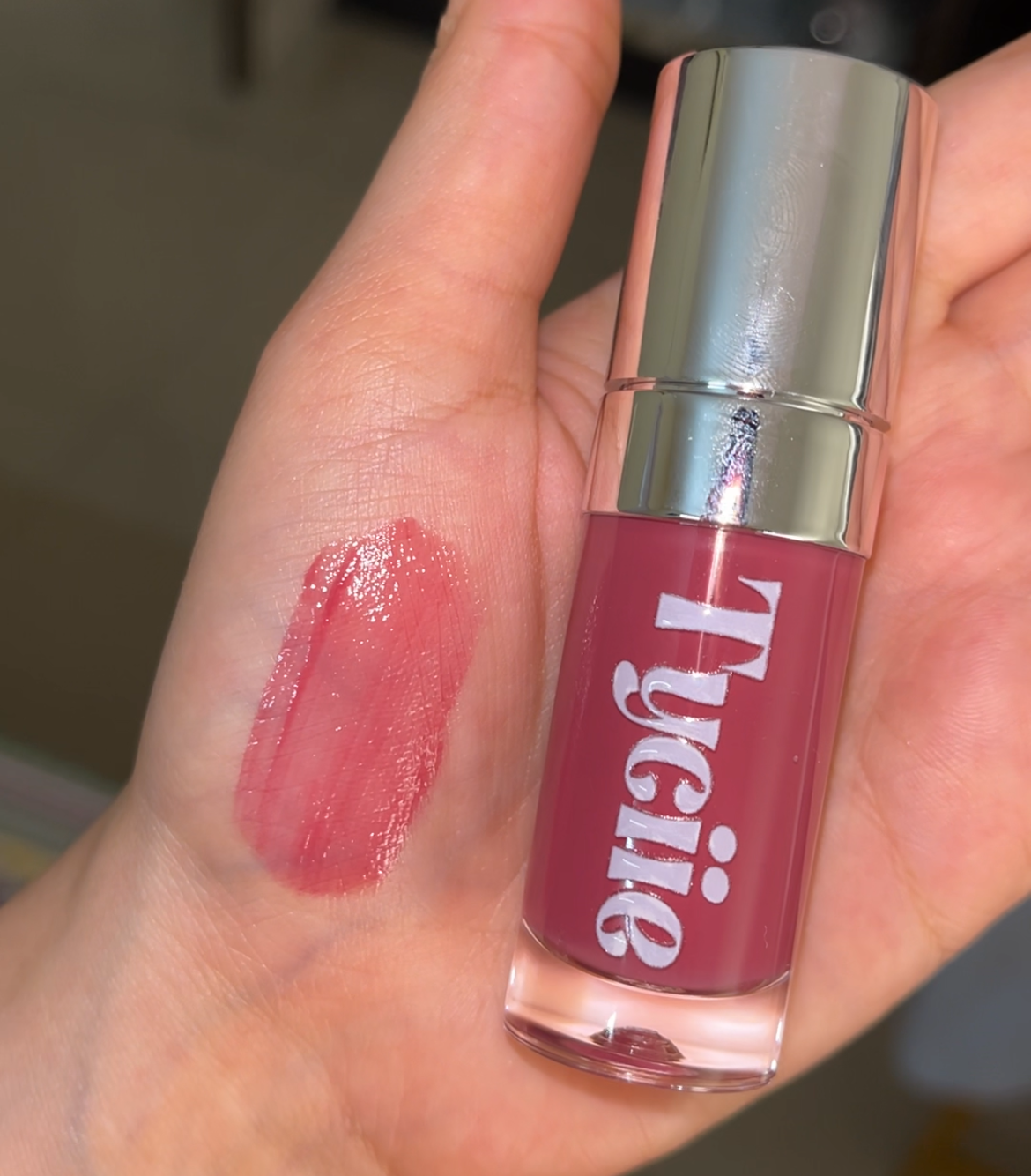 FELINE Nude Pink Hydrating Lip Gloss 8ml ✨