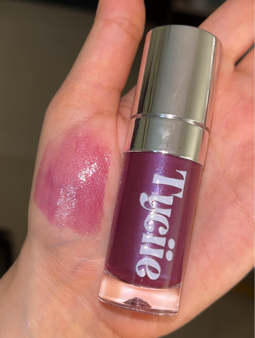 Siren Hydrating Lip Gloss Size 8ml ✨