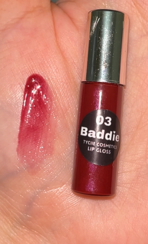 Baddie Hydrating Lip Gloss Mini Size 2ml ✨