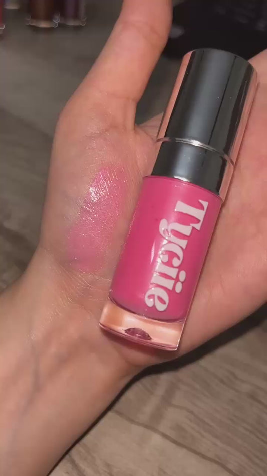 Baby Hydrating Lip Gloss 8ml
